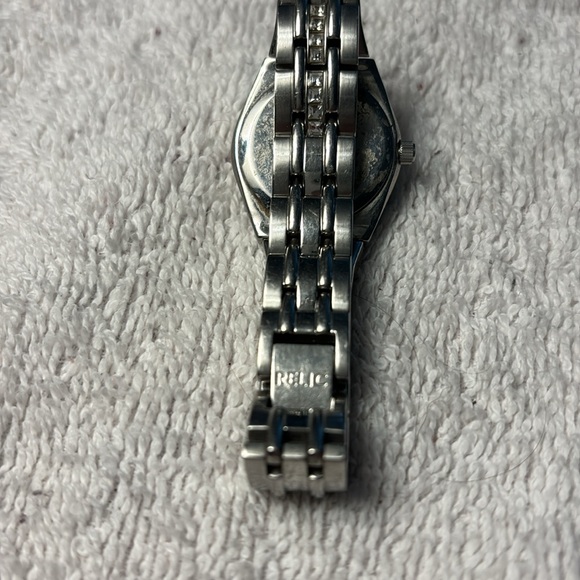 Vintage Relic by Fossil Queen's Court Women's Watch. Great condition pink face - Picture 3 of 5